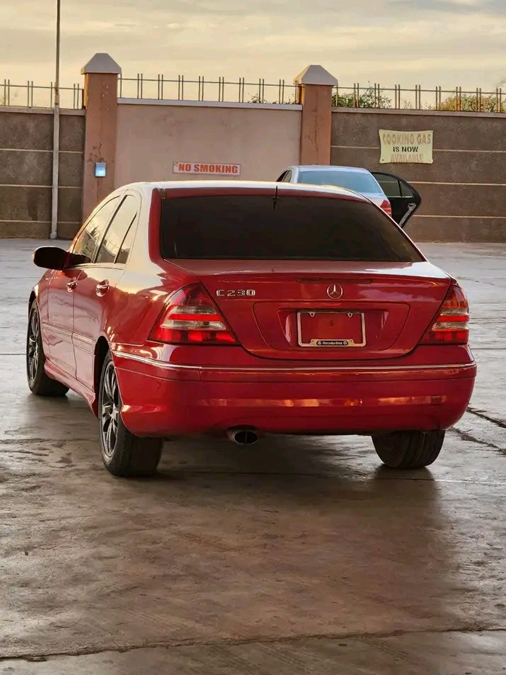 Mercedes C240